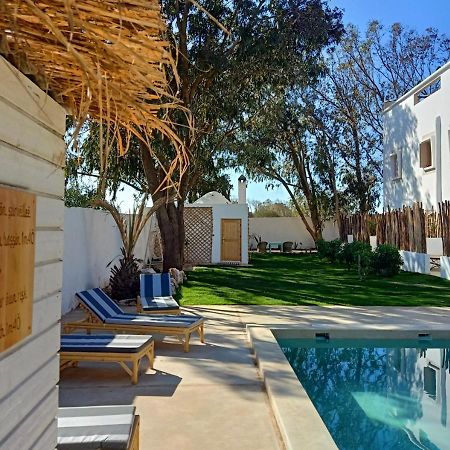 Villa Nour As-Sawíra Exteriér fotografie