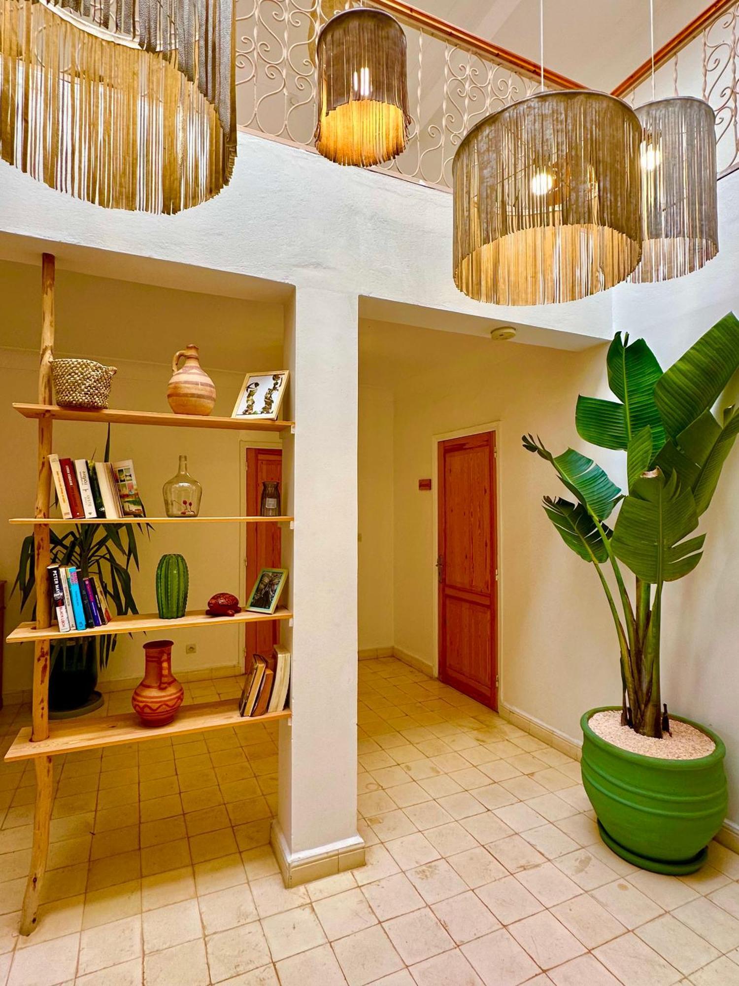 Villa Nour As-Sawíra Exteriér fotografie
